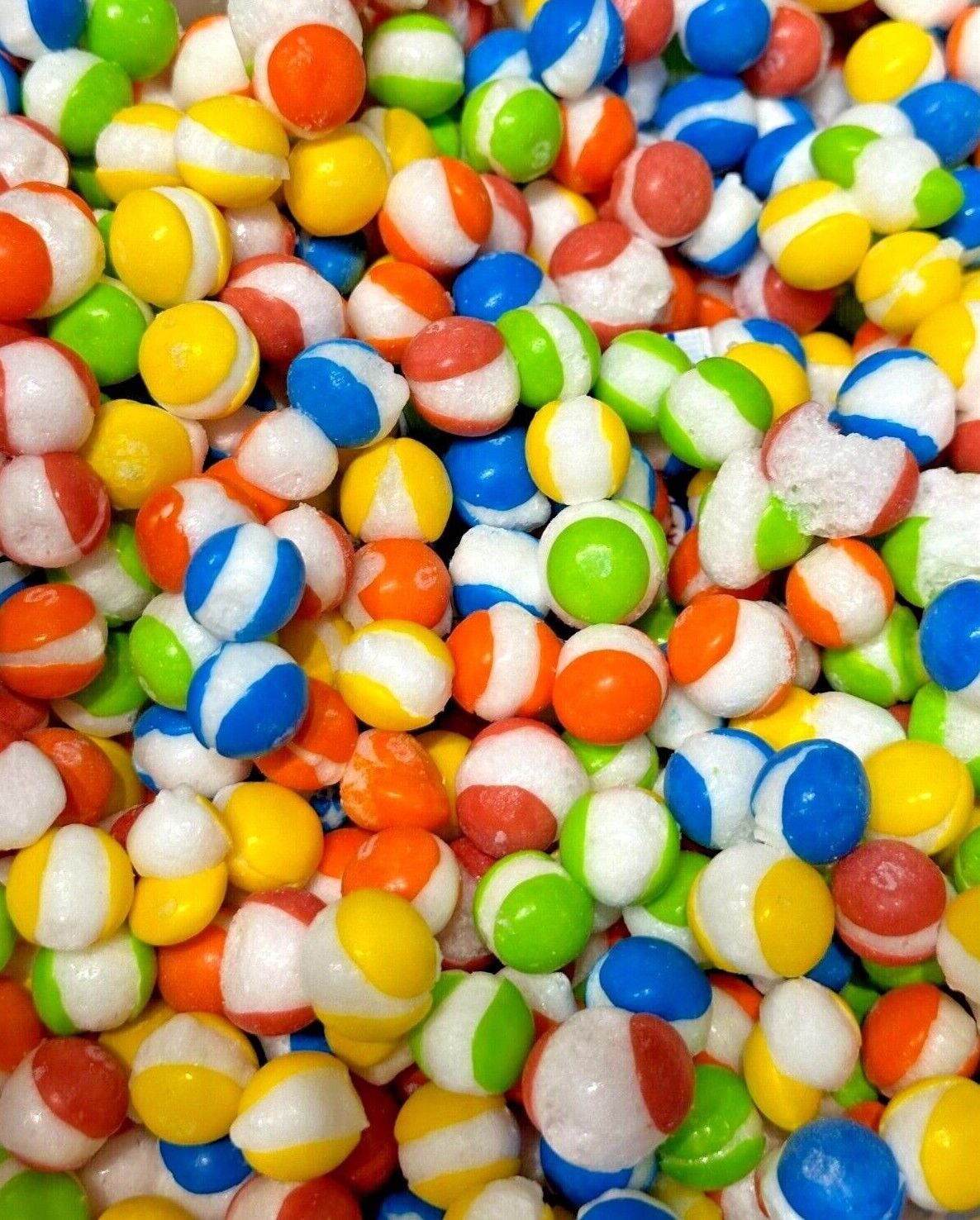 Skittlz 8oz. Freeze dried candy *Tropical flavor